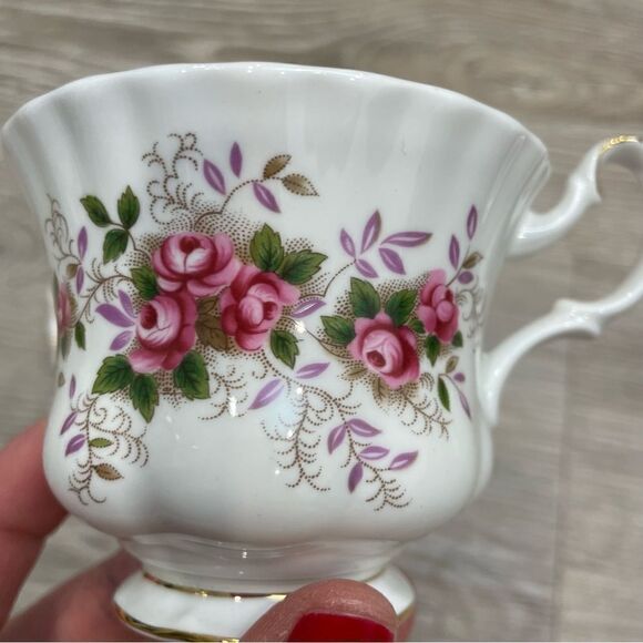 Royal Albert Lavender Rose Teacup Set Pink Roses Afternoon Tea Collectible - Picture 8 of 10